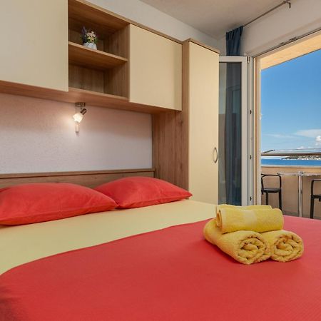 Apartments By The Sea Drasnice, Makarska - 6697 Kültér fotó