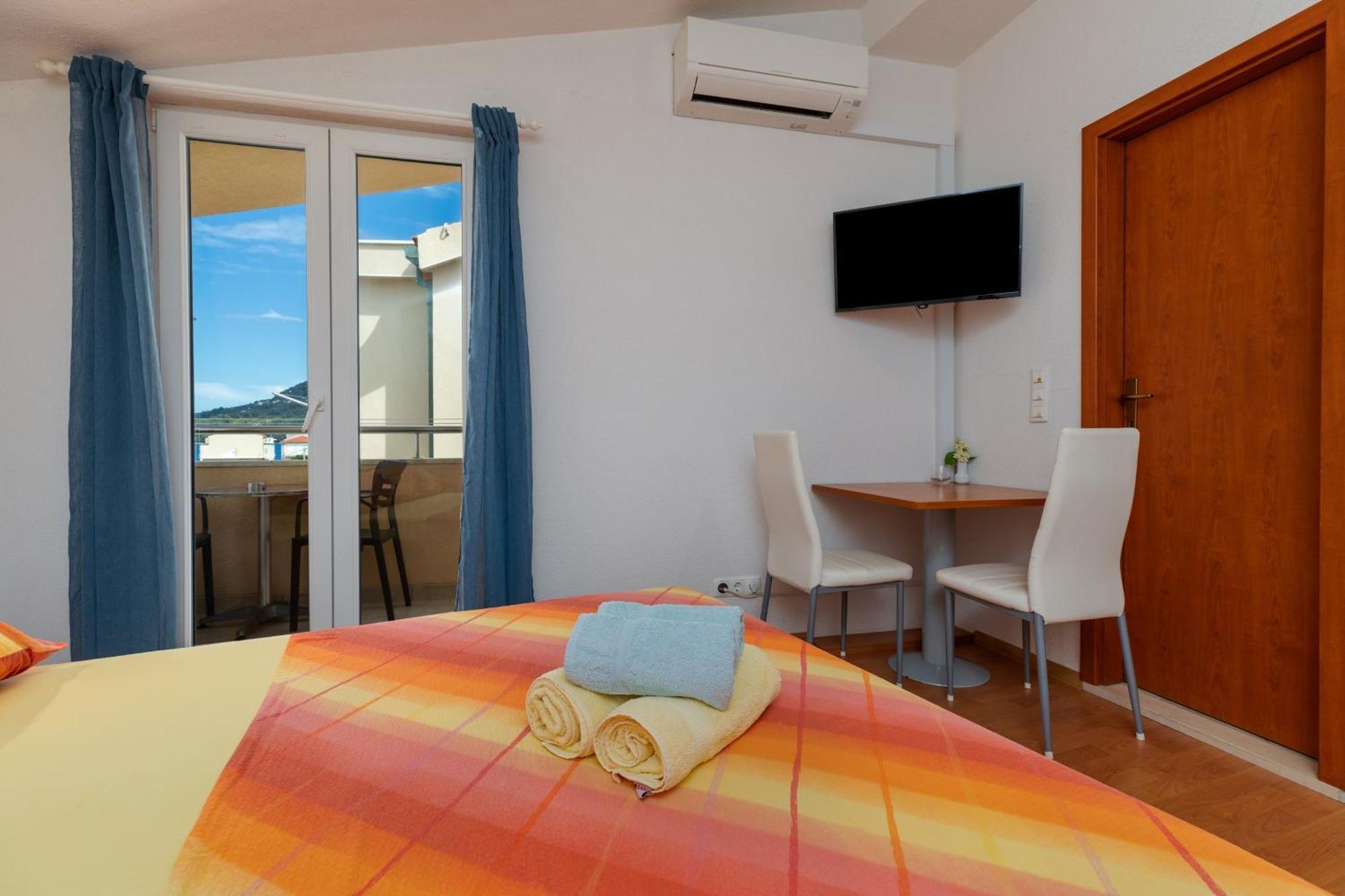 Apartments By The Sea Drasnice, Makarska - 6697 Szoba fotó
