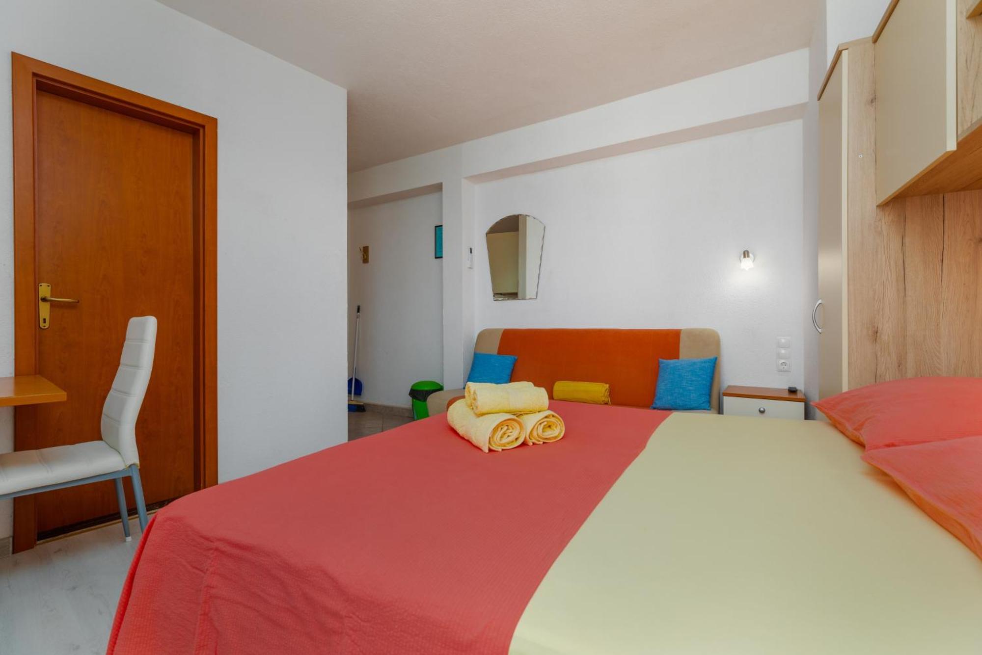 Apartments By The Sea Drasnice, Makarska - 6697 Szoba fotó