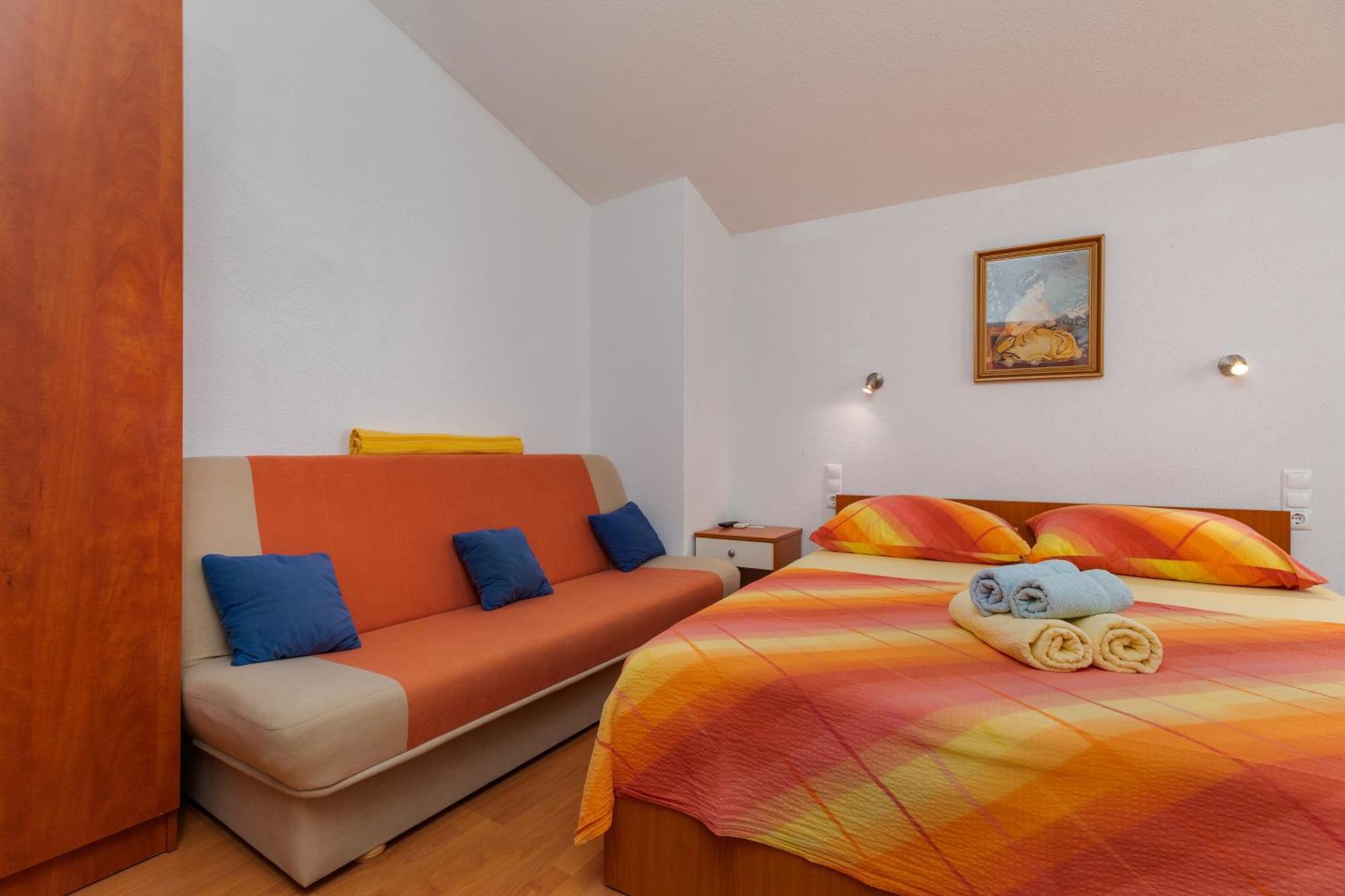 Apartments By The Sea Drasnice, Makarska - 6697 Kültér fotó