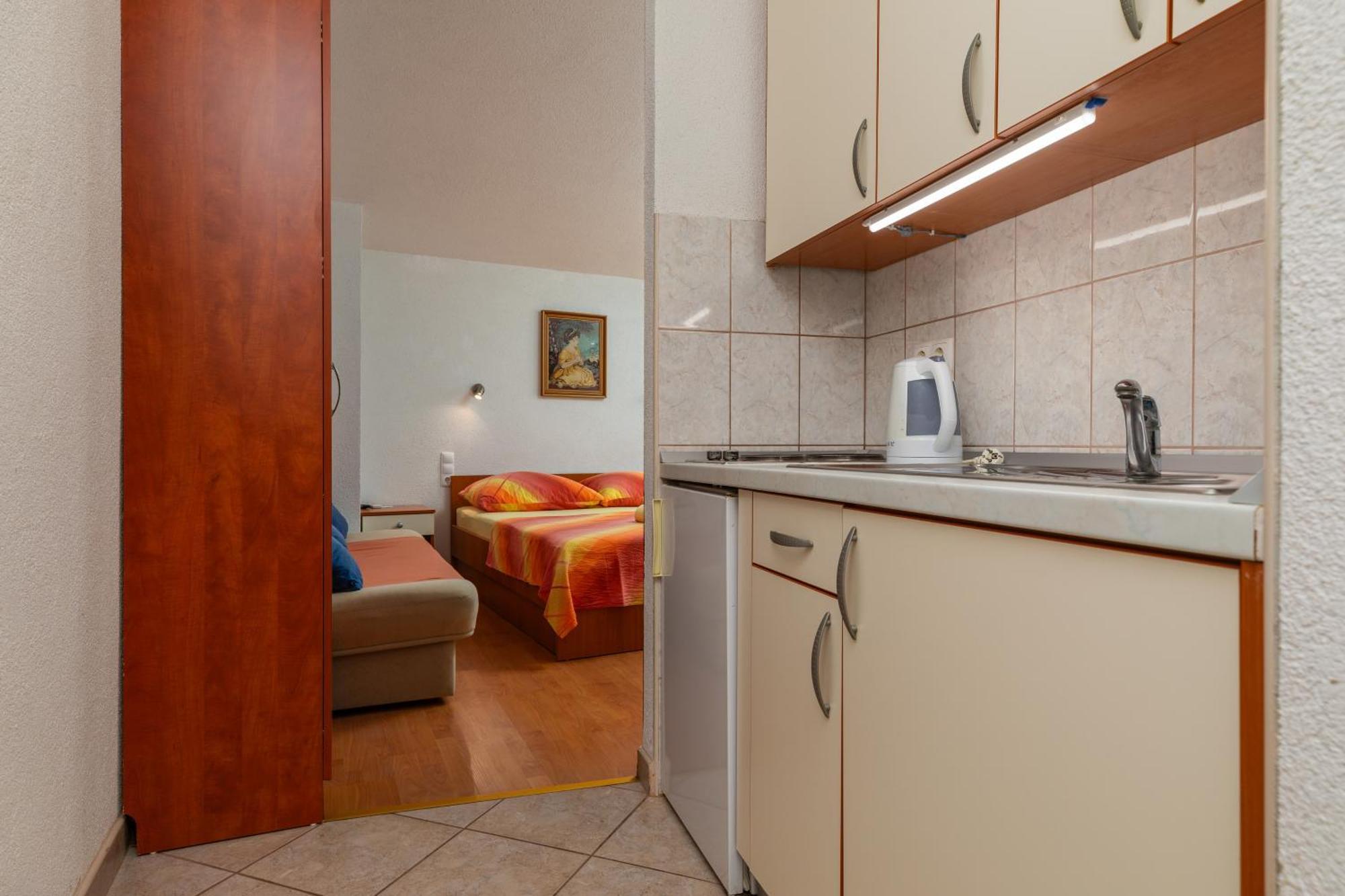 Apartments By The Sea Drasnice, Makarska - 6697 Kültér fotó